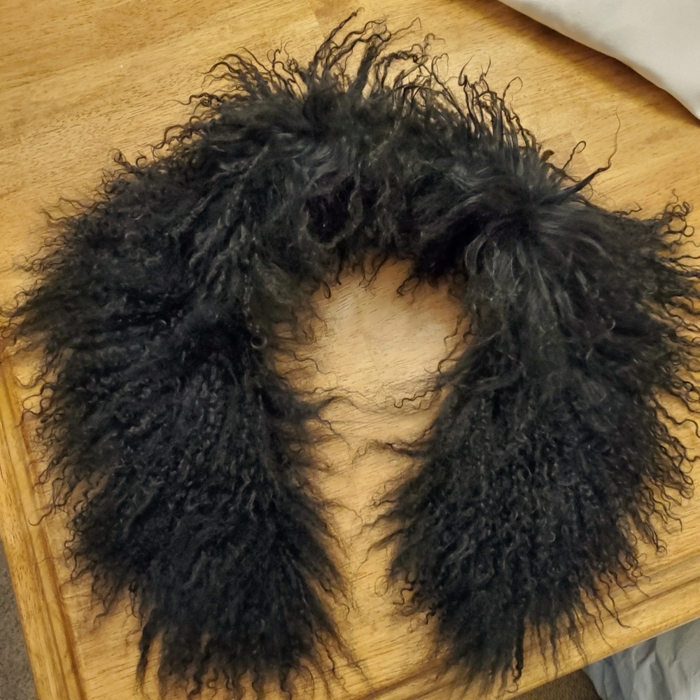 DENA New York Furs - Mongolian lamb collar